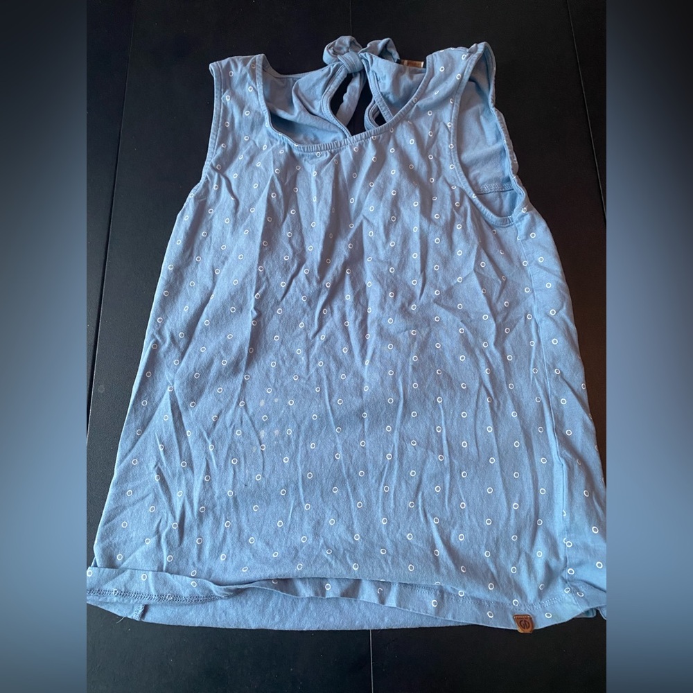 Womans sleeveless tank top